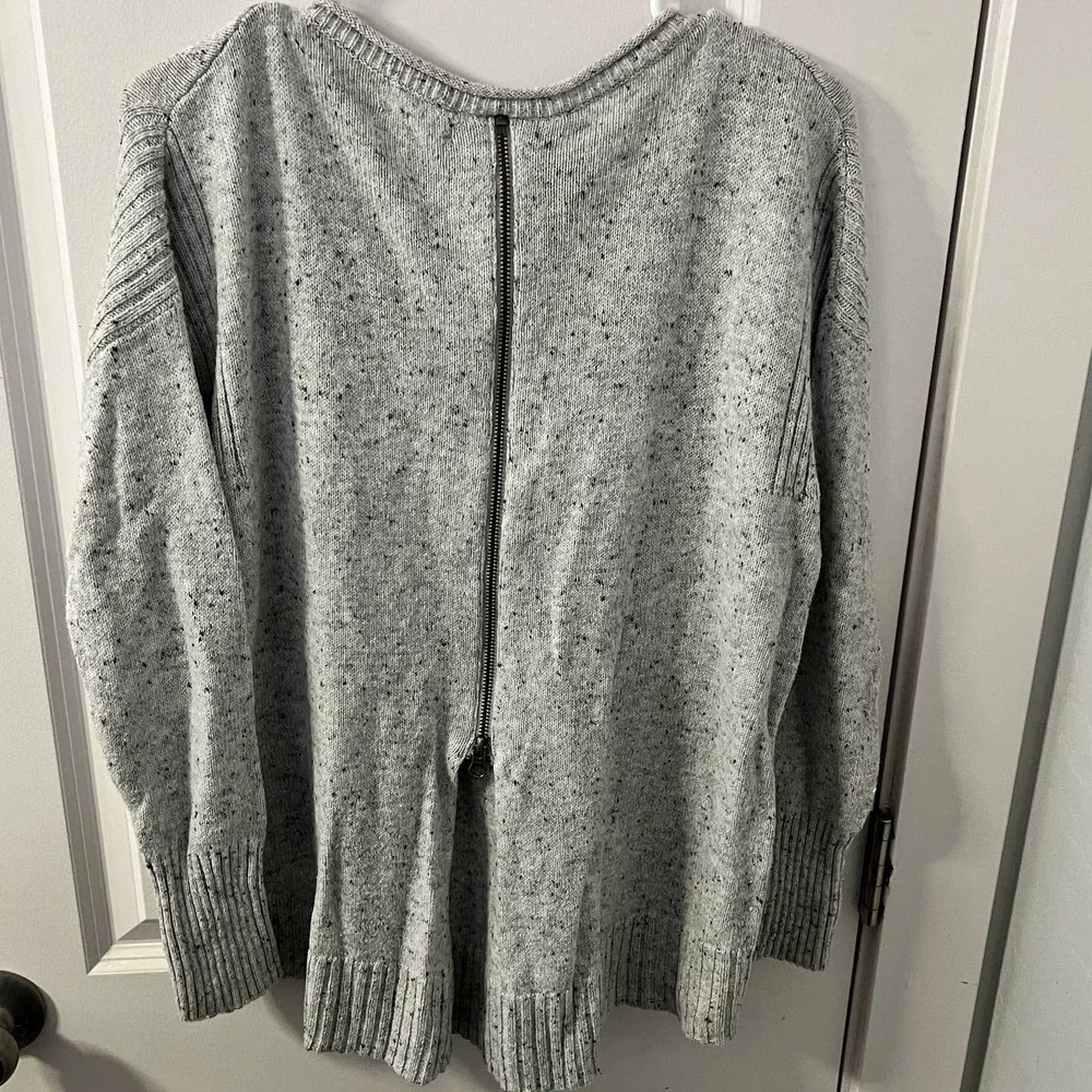 Women's CASLON Sweater Size S - Picture 2 of 5